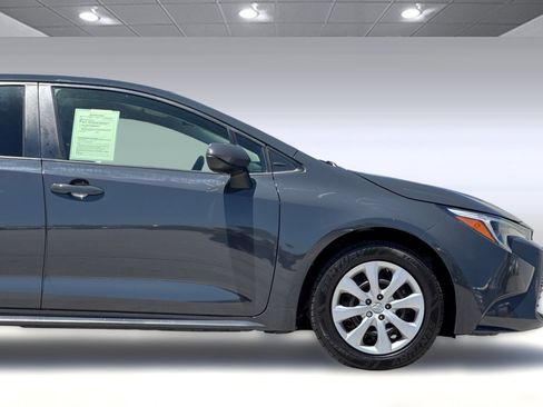 Used 2023 Toyota Corolla LE FWD image 32