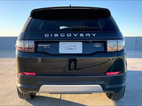 Used 2020 Land Rover Discovery Sport SE image 5