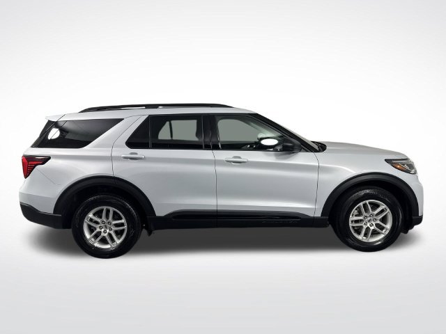 Used 2026 Ford Explorer Active AWD/4WD image 37