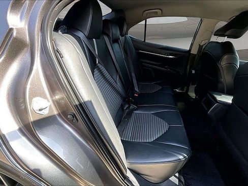 Used 2021 Toyota Camry SE w/ Cold Weather Package image 49