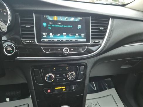 Used 2021 Buick Encore Preferred image 17