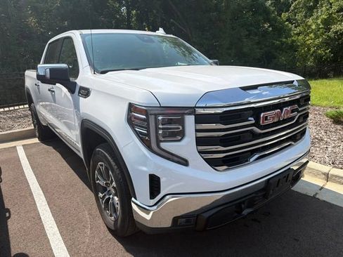 Used 2025 GMC Sierra 1500 SLT RWD image 4