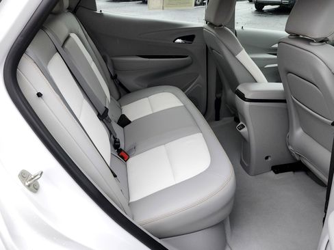 Used 2018 Chevrolet Bolt Premier w/ Driver Confidence II Package image 19