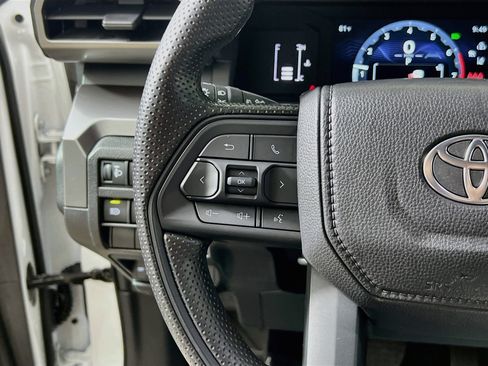 Used 2024 Toyota Tacoma SR5 RWD image 18