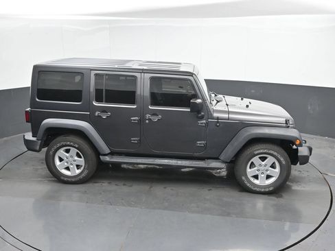 Used 2017 Jeep Wrangler Unlimited Sport w/ Quick Order Package 24S AWD/4WD image 24