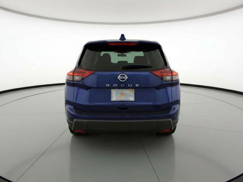 Used 2025 Nissan Rogue SV image 7