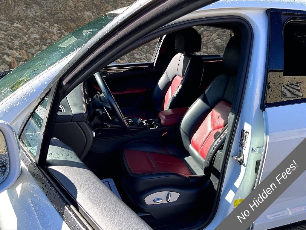 Used 2023 Porsche Macan Turbo AWD/4WD image 21