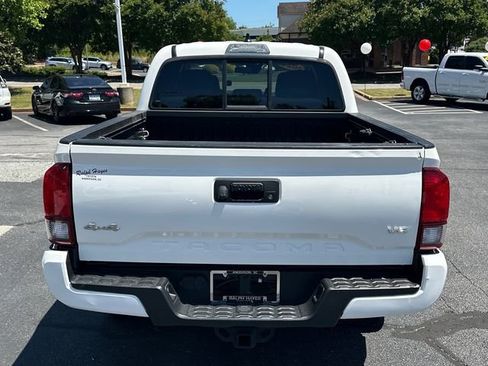Used 2020 Toyota Tacoma SR AWD/4WD image 4