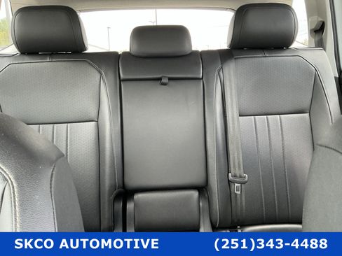 Used 2024 Volkswagen Tiguan SE FWD image 27