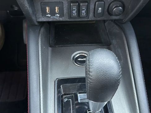 Used 2022 Mitsubishi Outlander Sport SE image 31