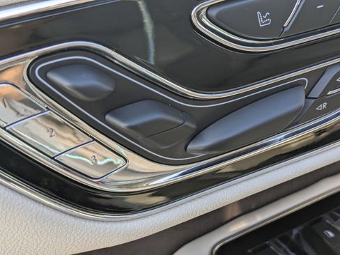 Used 2019 Lincoln Navigator Reserve w/ Cargo Package image 22