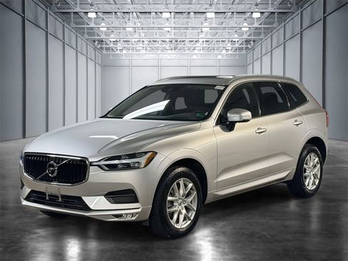 Used 2021 Volvo XC60 T5 Momentum w/ Advanced Package image 1