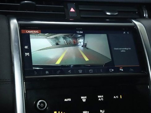 Used 2020 Land Rover Discovery Sport SE image 26