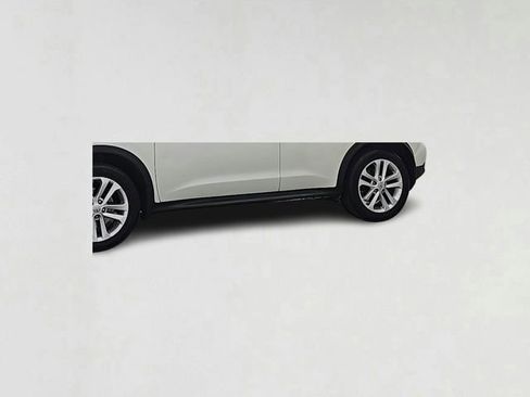 Used 2015 Nissan Juke S image 3