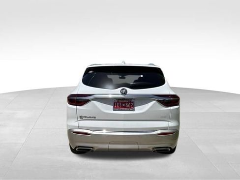 Used 2021 Buick Enclave Essence w/ Sound and Sites Package AWD/4WD image 4