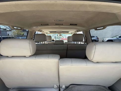 Used 2004 Lexus LX 470 4WD image 19