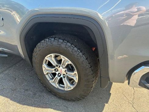 Used 2022 GMC Sierra 1500 SLT w/ X31 Off-Road Package image 32