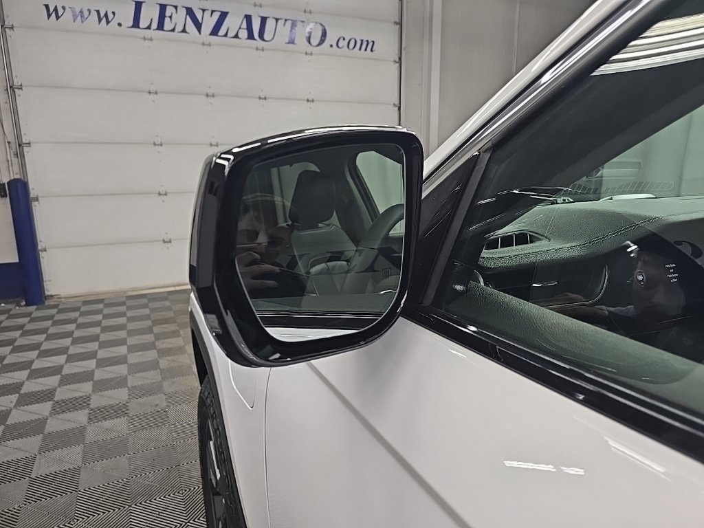 Used 2023 Jeep Grand Cherokee 4WD 4xe w/ Luxury Tech Group II image 53