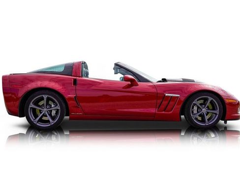 Used 2011 Chevrolet Corvette Grand Sport w/ Preferred Equipment Group image 2