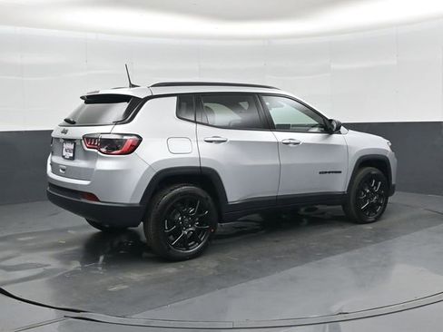 New 2026 Jeep Compass Latitude AWD/4WD image 4