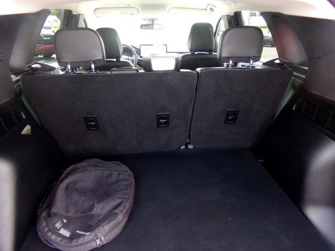 Used 2023 Ford Escape SE image 29