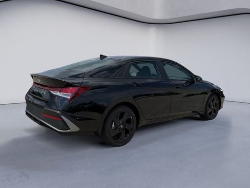New 2026 Hyundai Elantra Sport FWD image 5