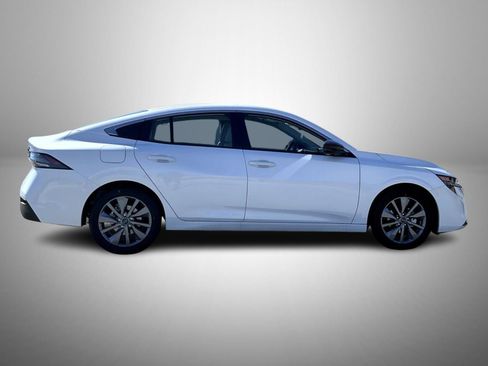 New 2026 Nissan Sentra SL FWD image 4