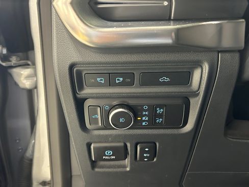Used 2022 Ford F150 Lariat AWD/4WD image 17