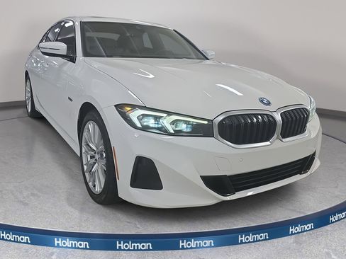 Certified 2023 BMW 330e w/ Premium Package image 4