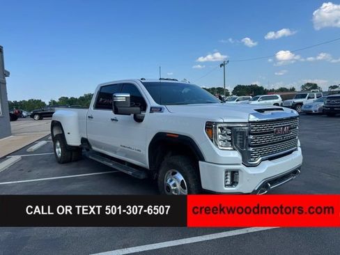 Used 2023 GMC Sierra 3500 Denali w/ Denali Ultimate Package AWD/4WD image 2