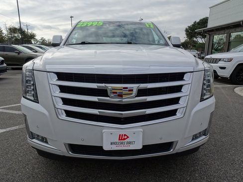 Used 2017 Cadillac Escalade Premium Luxury image 9