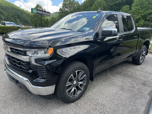 Used 2023 Chevrolet Silverado 1500 LT AWD/4WD image 6
