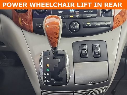 Used 2006 Toyota Sienna XLE image 31