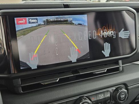 New 2025 Jeep Wrangler Unlimited Sahara w/ Technology Group image 12