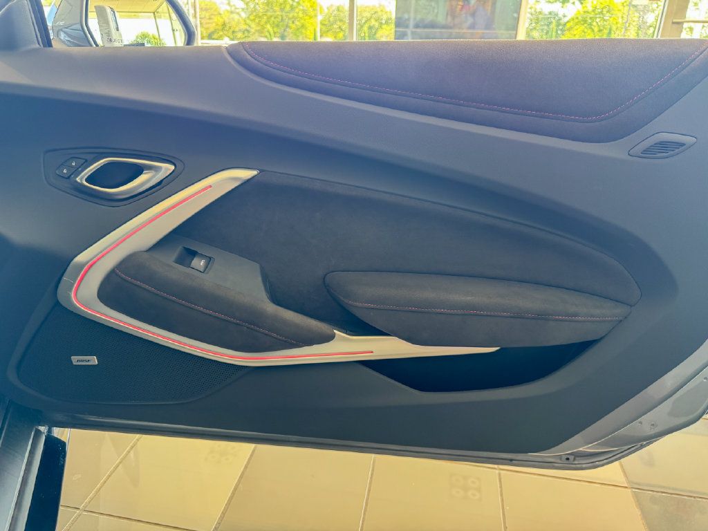 Used 2022 Chevrolet Camaro ZL1 RWD image 18