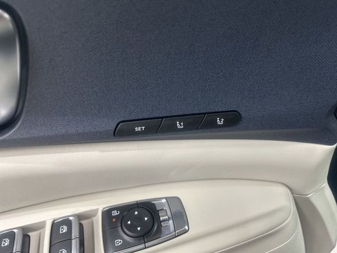 New 2026 Kia Carnival EX image 13