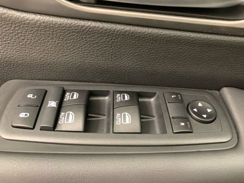 New 2026 Chrysler Pacifica Select image 21