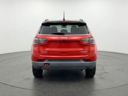 Used 2025 Jeep Compass Trailhawk AWD/4WD image 7