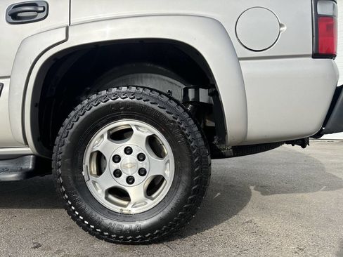 Used 2005 Chevrolet Tahoe LS image 3