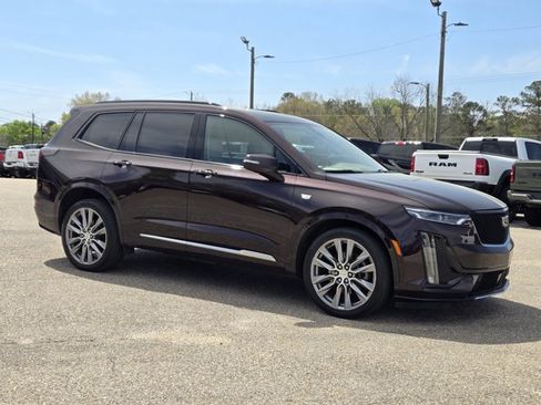 Used 2020 Cadillac XT6 Sport w/ Platinum Package AWD/4WD image 5