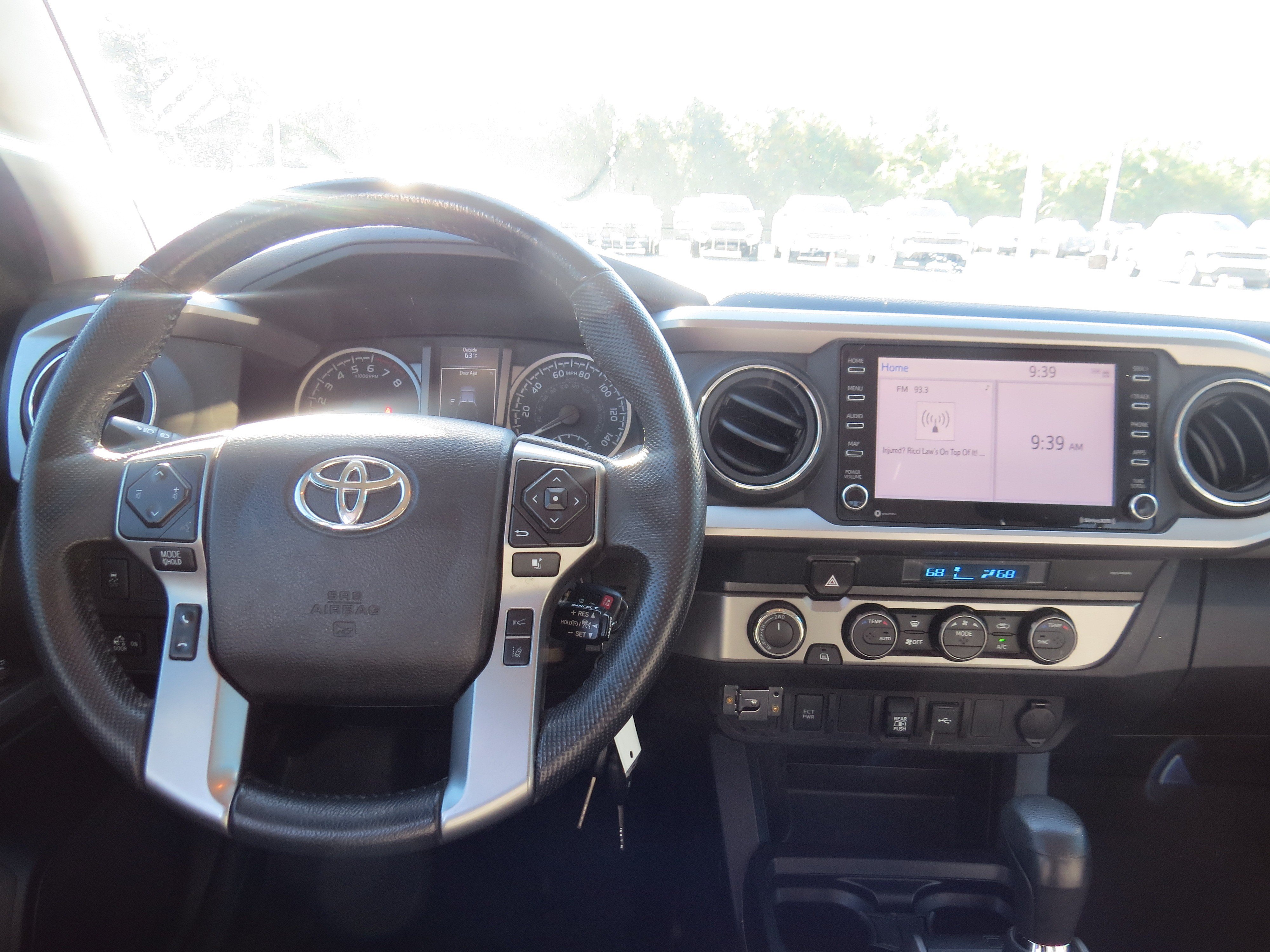 Used 2021 Toyota Tacoma SR5 AWD/4WD image 17