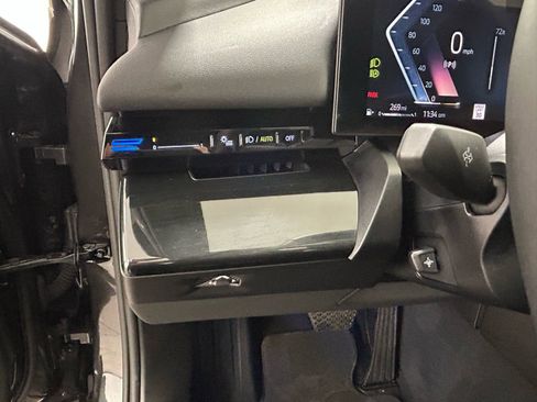 Used 2025 BMW 530i xDrive w/ Premium Package image 68