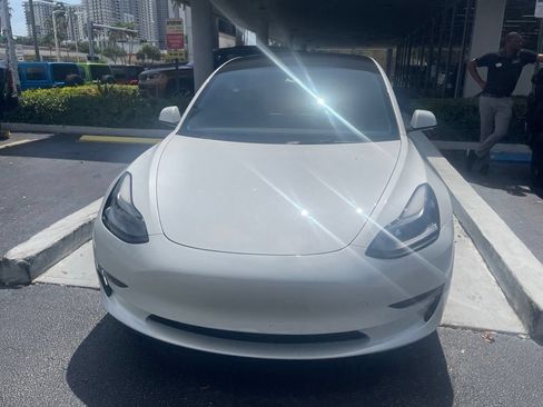 Used 2023 Tesla Model 3 Standard Range RWD image 2