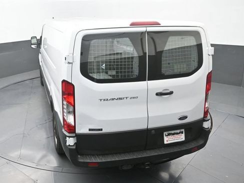 Used 2023 Ford Transit 250 Low Roof RWD image 15