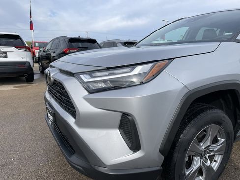 Used 2024 Toyota RAV4 XLE image 31