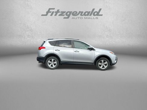 Used 2014 Toyota RAV4 XLE AWD/4WD image 9