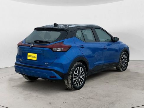 Used 2022 Nissan Kicks SV image 5