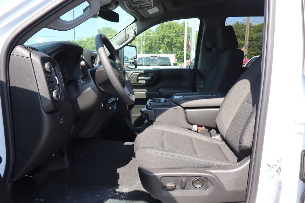 New 2026 Chevrolet Silverado 2500 Custom w/ Custom Value Package AWD/4WD image 6