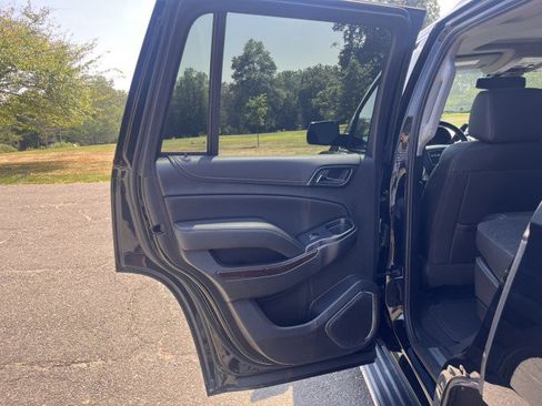 Used 2019 GMC Yukon SLT image 14