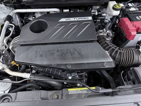 Used 2022 Nissan Rogue SV FWD image 14